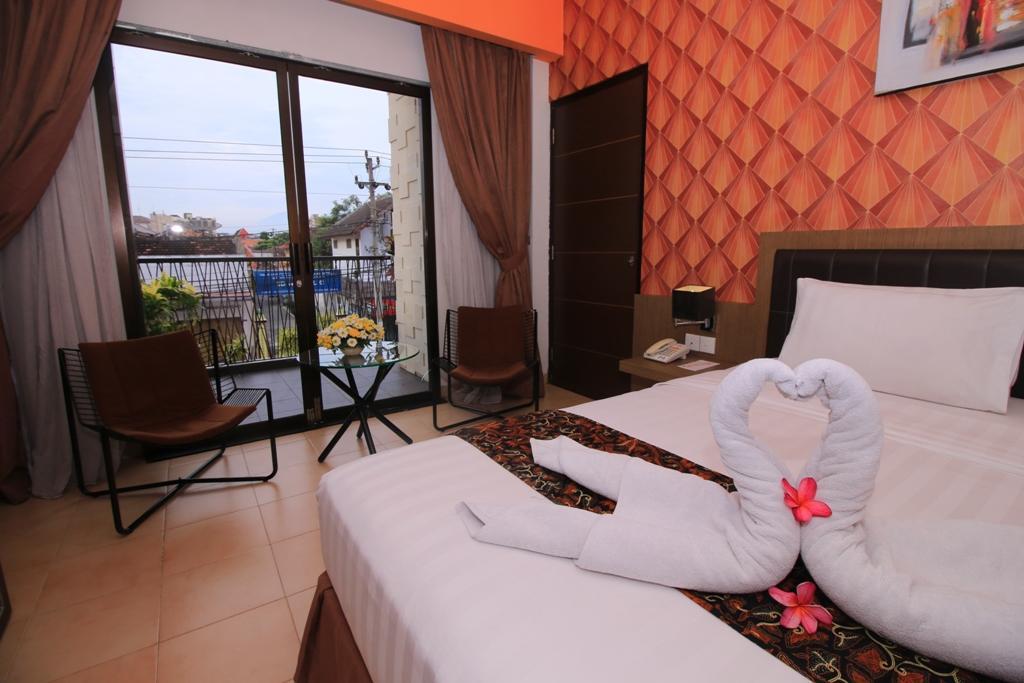 Jentra Dagen Hotel Malioboro Yogyakarta Exteriör bild